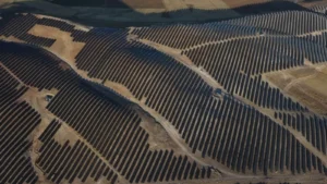 Aksa Enerji'nin Kırşehir'deki Alıç Depolamalı Güneş Enerjisi Santrali