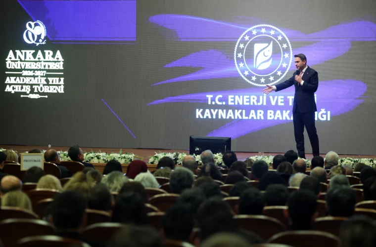 Enerji ve Tabii Kaynaklar Bakanı Alparslan Bayraktar Ankara Üniversitesi akademik yılı açılış töreninde