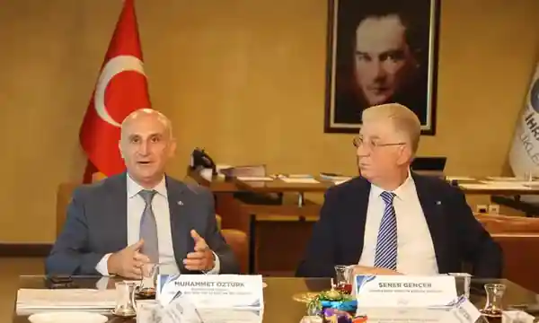 EİB Koordinatör Başkanı Muhammet Öztürk ve EGEPLASDER Başkanı Şener Gençer