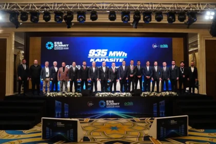 Ankara'da düzenlenen 4. Enerji Depolama Sistemleri Zirvesi ESS Summit 2026'dan bir kare